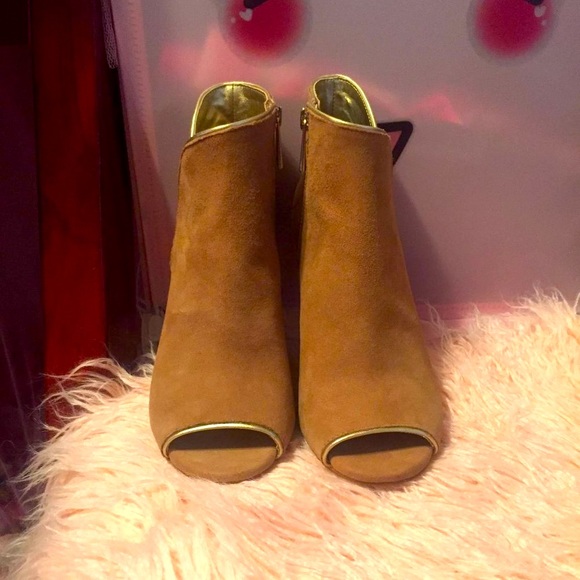 NWOT Michael Kors Suede Open-Toe Ankle Boot - Picture 2 of 5